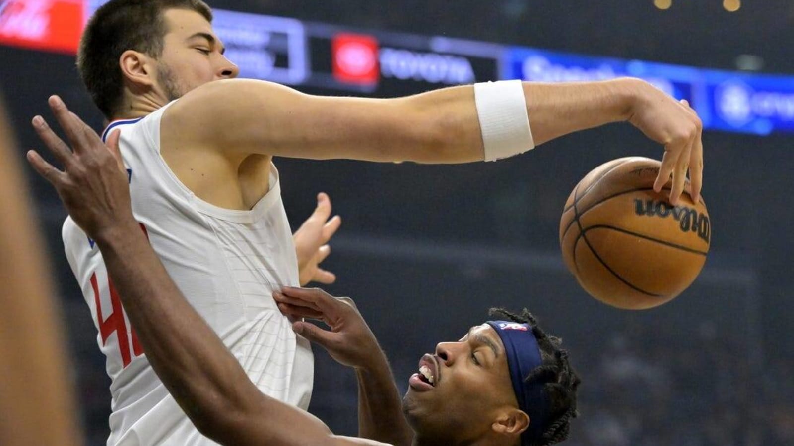 Ivica Zubac (31 points, 29 rebounds) lifts Clippers past Pacers
