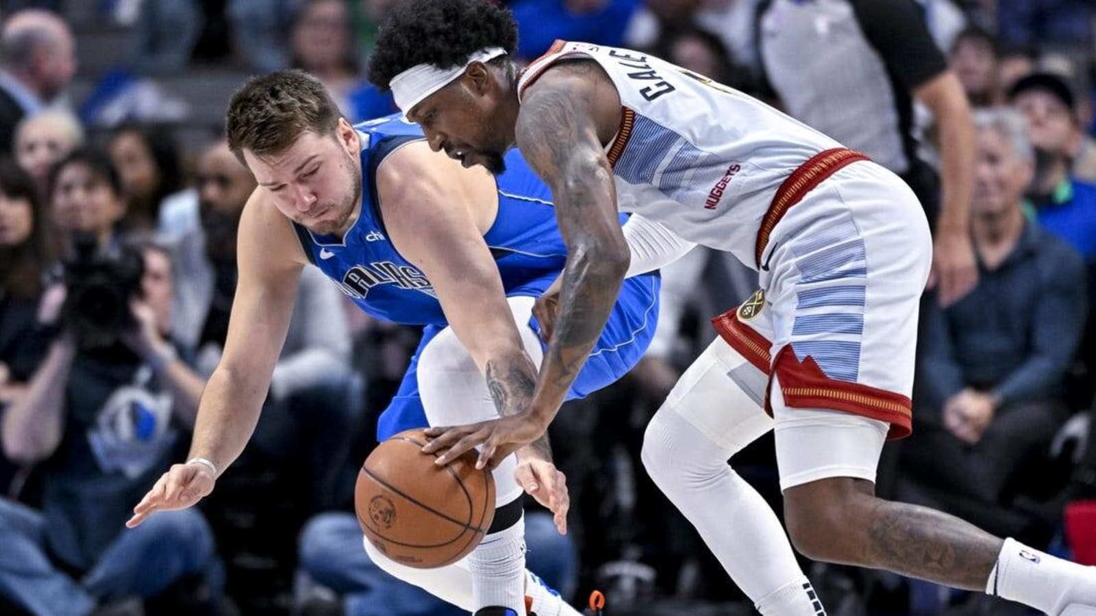 Rested Luka Doncic notches 33 as Mavericks bury Nuggets