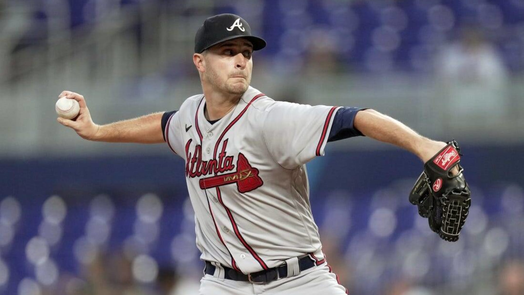 Braves beat Marlins 2-1, clinch 5th straight NL East title