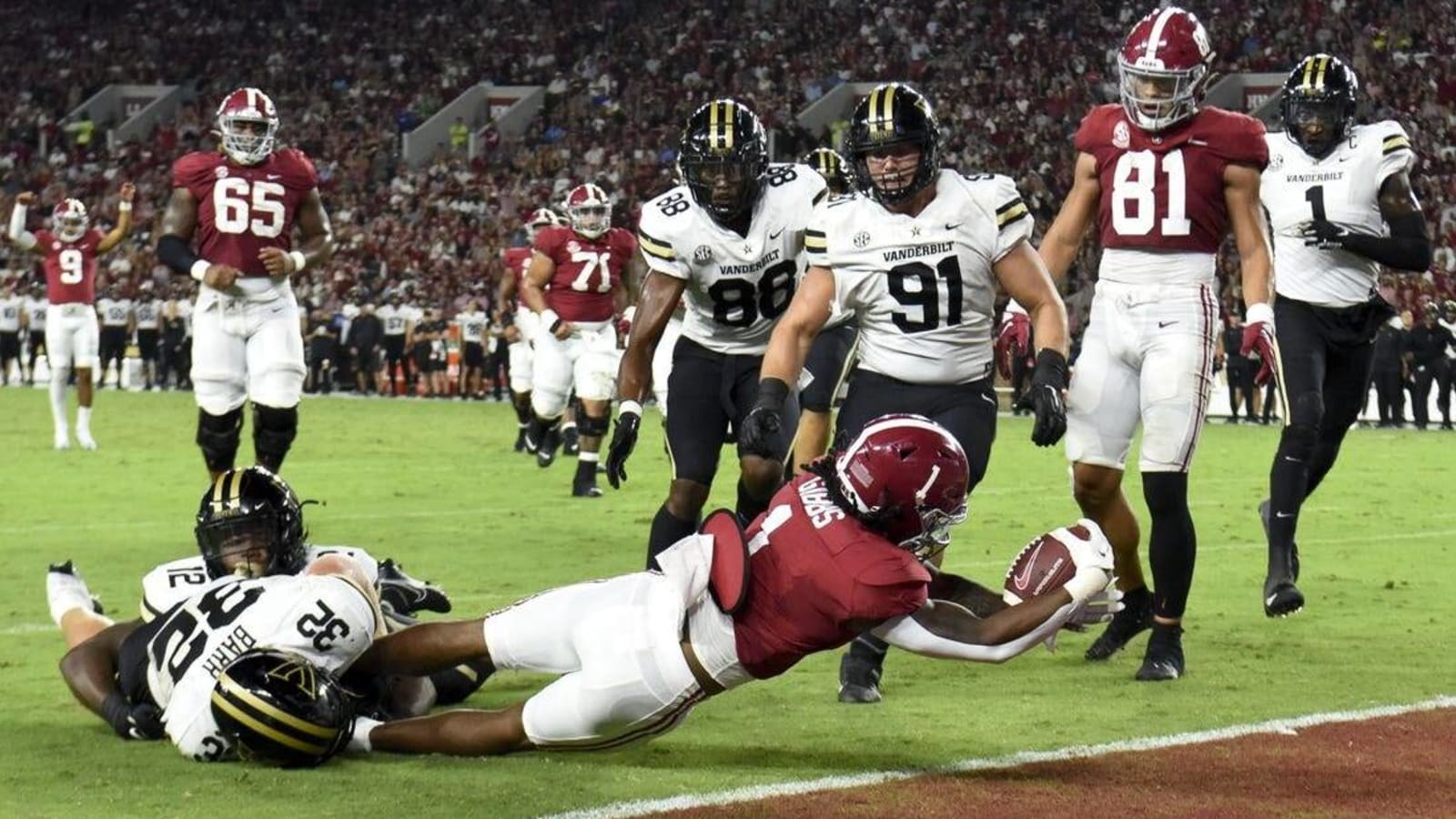 No. 2 Alabama makes case for top rank with 55-3 shelling of Vanderbilt