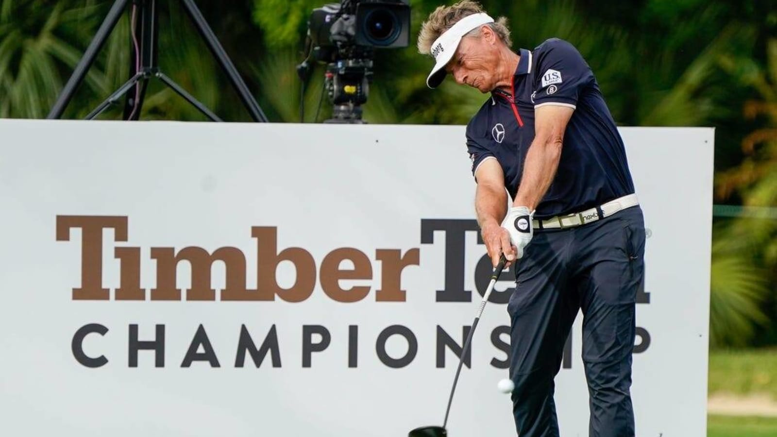 Langer fires 63, within 1 shot of leader Harrington at TimberTech