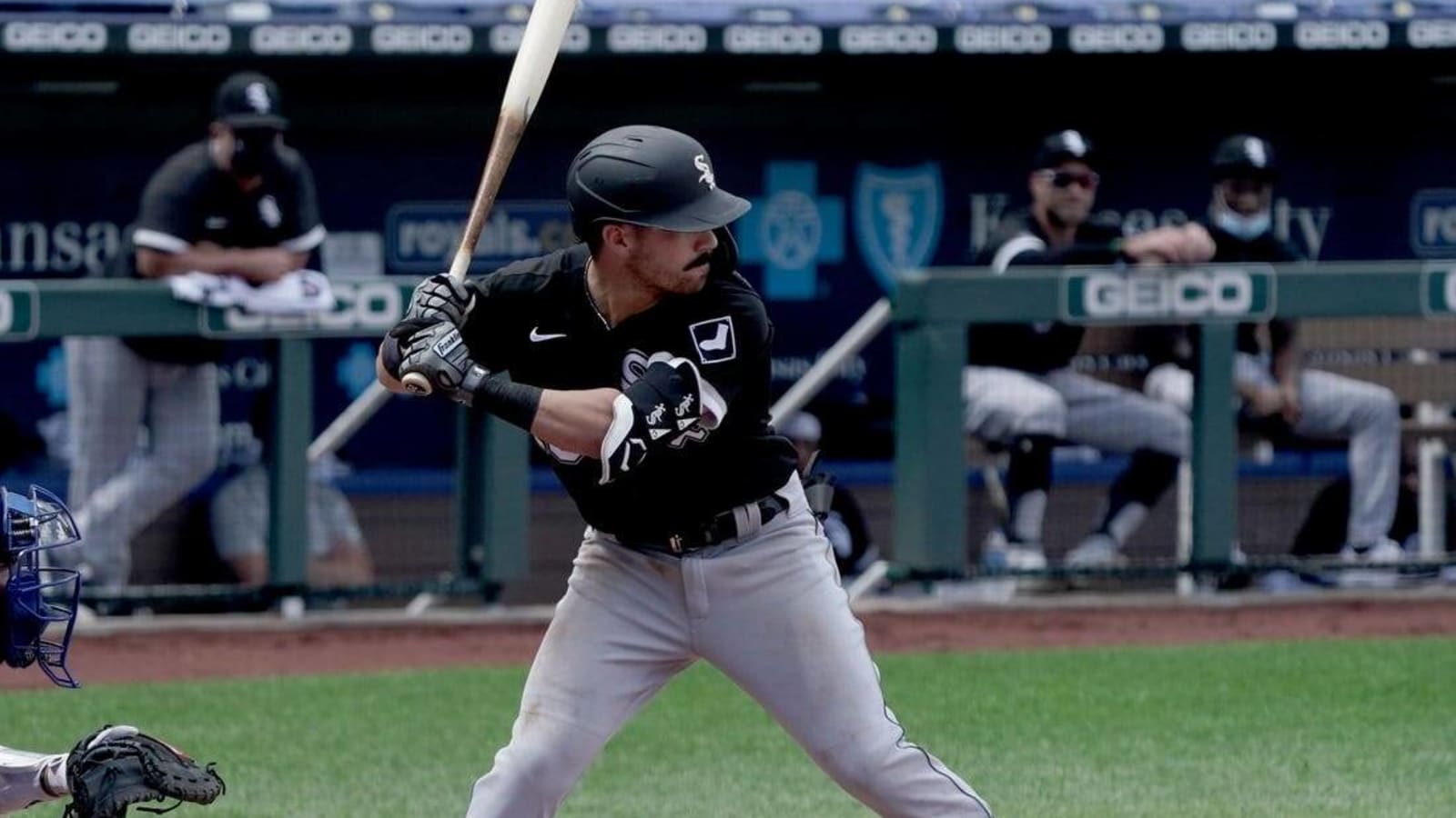 White Sox INF Danny Mendick suffers torn ACL in collision