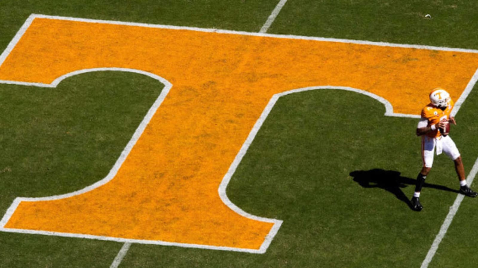 Tennessee football recruiting No. 2 2025 QB MacIntyre picks