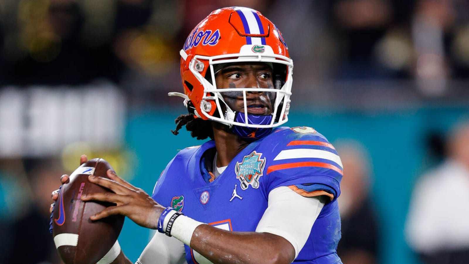 Florida QB Emory Jones enters transfer portal