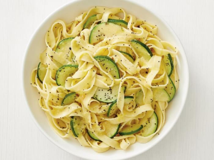Lemon poppy seed fettuccine