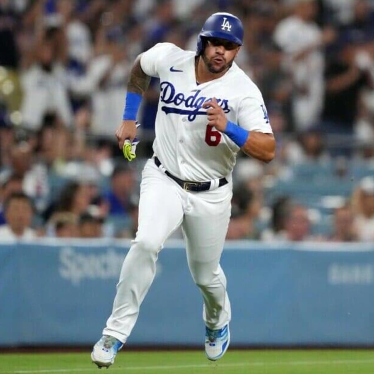 Dodgers get great update on Max Muncy's elbow amid Freddie Freeman rumors