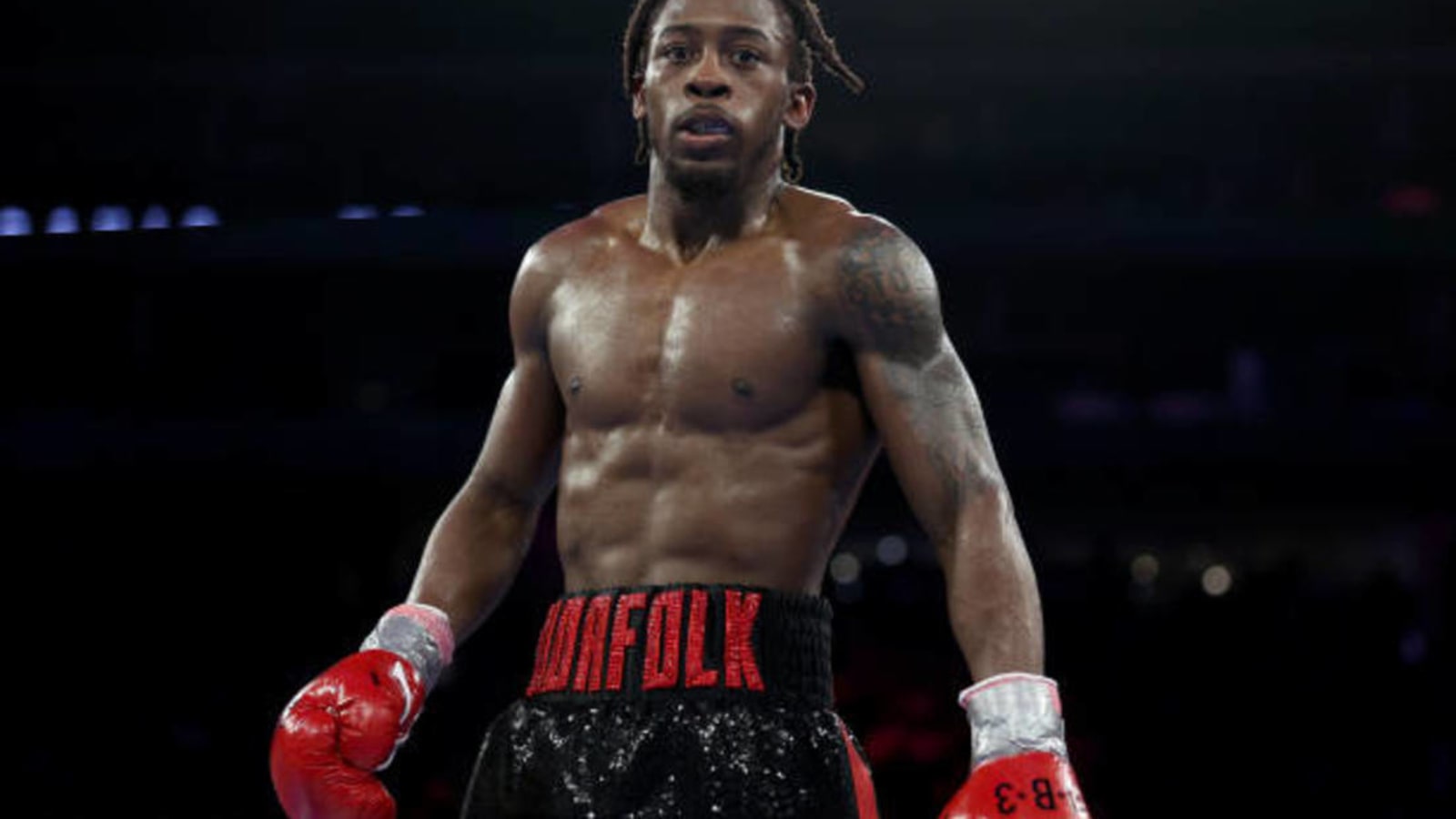 Keyshawn Davis vs. Edwin De Los Santos Title Fight in the Works