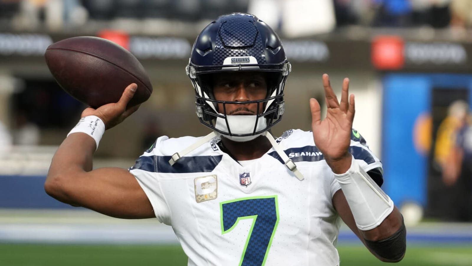 Seahawks deliver promising update on QB Geno Smith