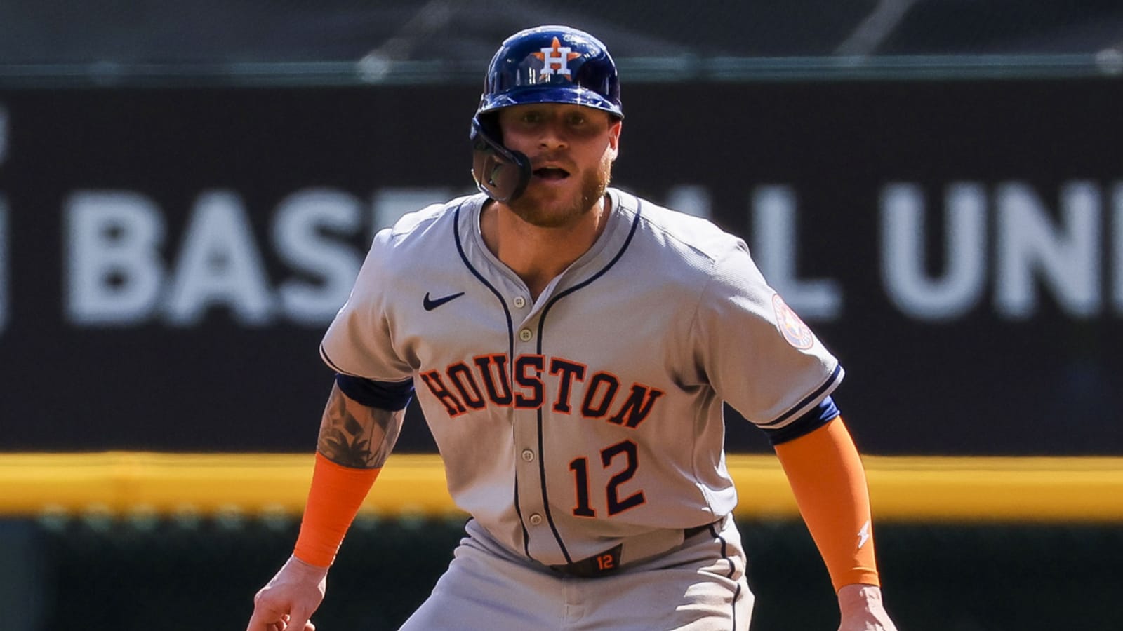 Astros announce several roster moves ahead of Opening Day