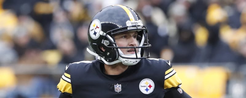 Panthers Sign former Steelers Kicker