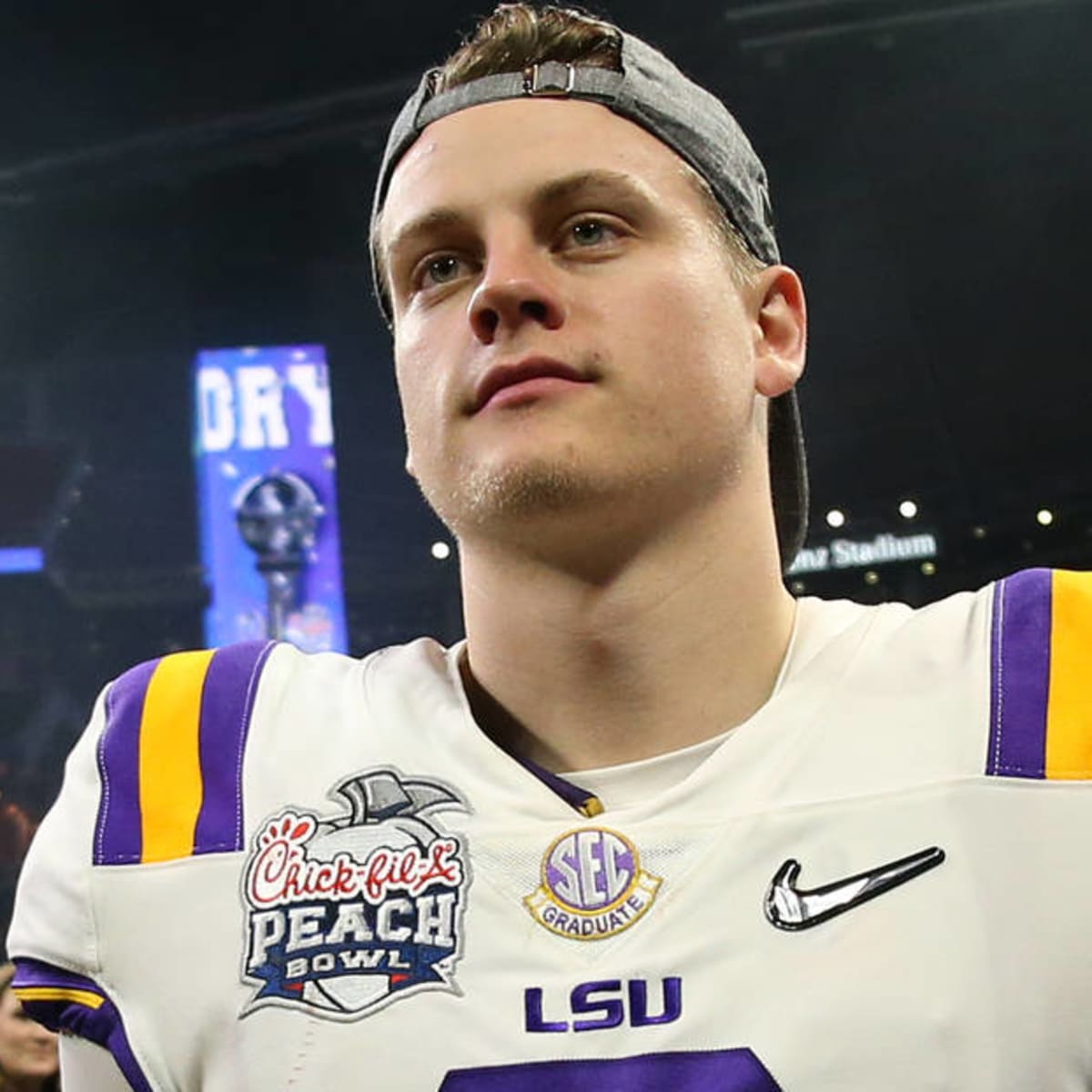 Former LSU QB Joe Burrow had a wardrobe malfunction against Chiefs