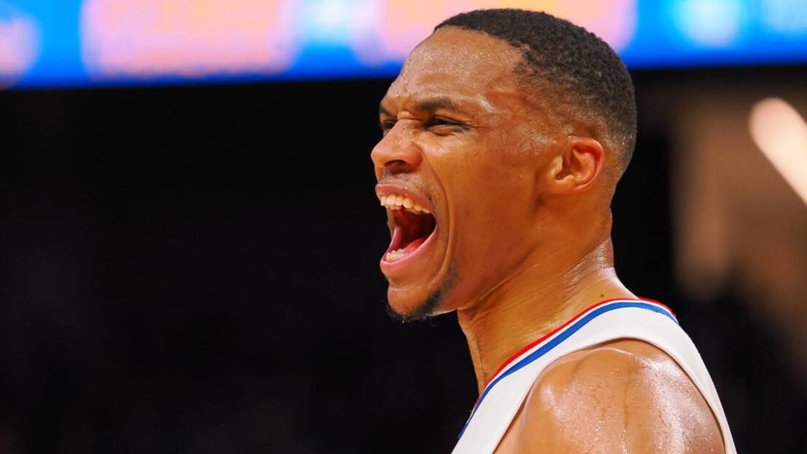 Russell Westbrook&#39;s Incredible Play Is Going Viral In Hornets-Clippers Game