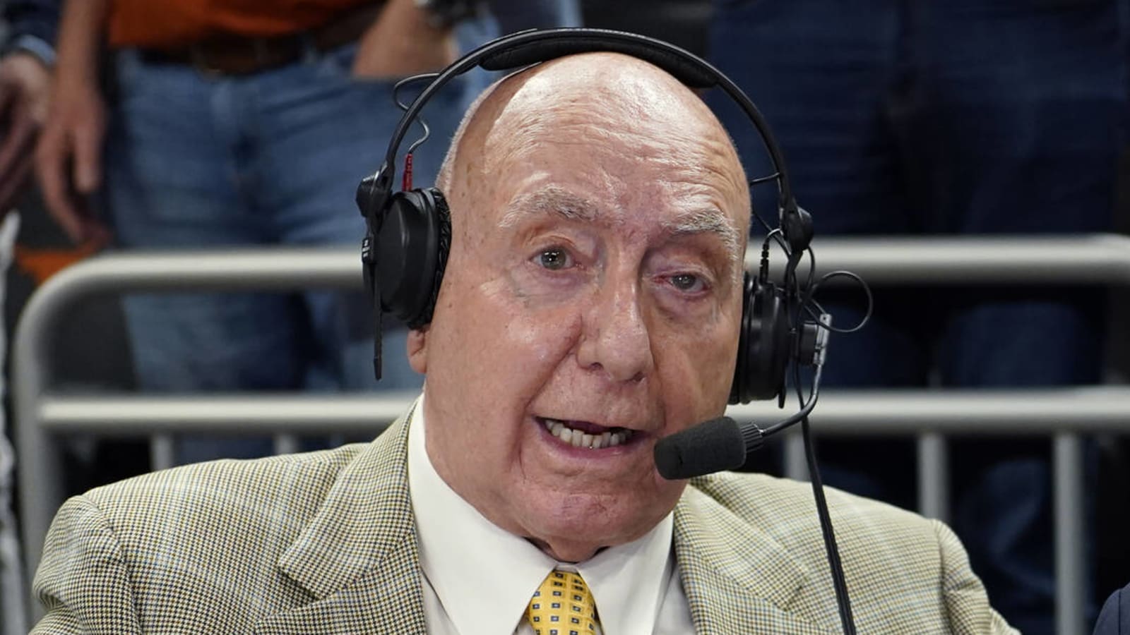 Vitale makes accusation about college basketball Yardbarker