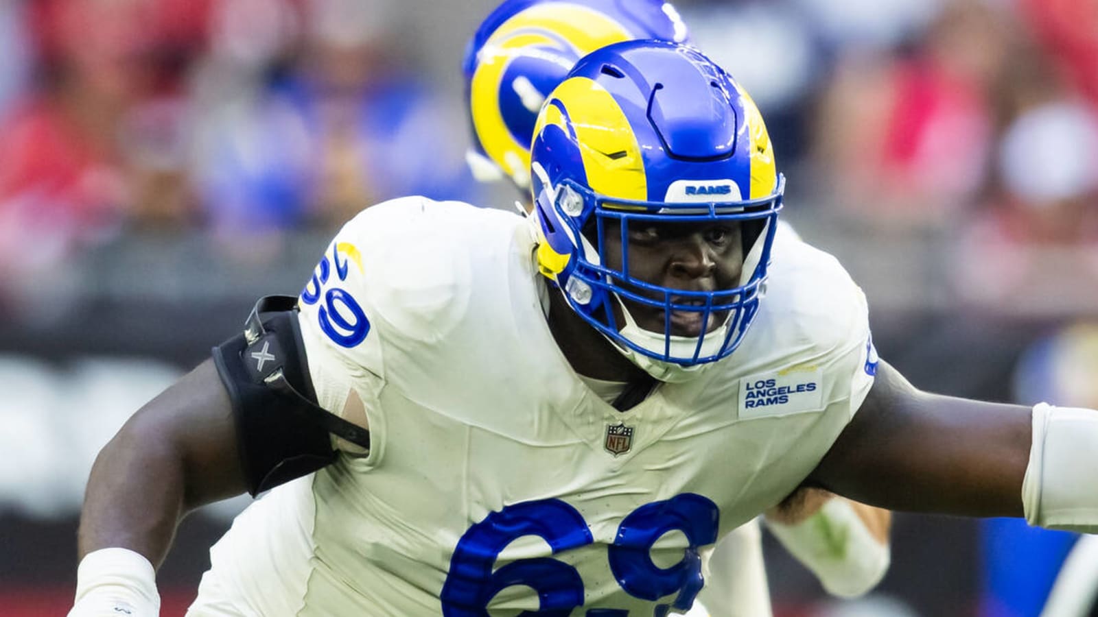 Rams send big message about OL market with latest re-signing