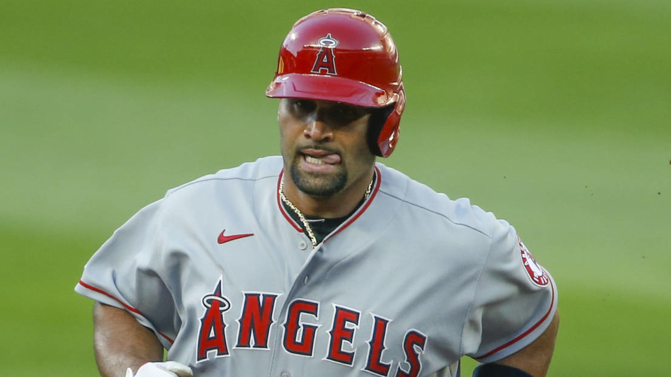 Albert Pujols' wife suggests slugger will retire after 2021