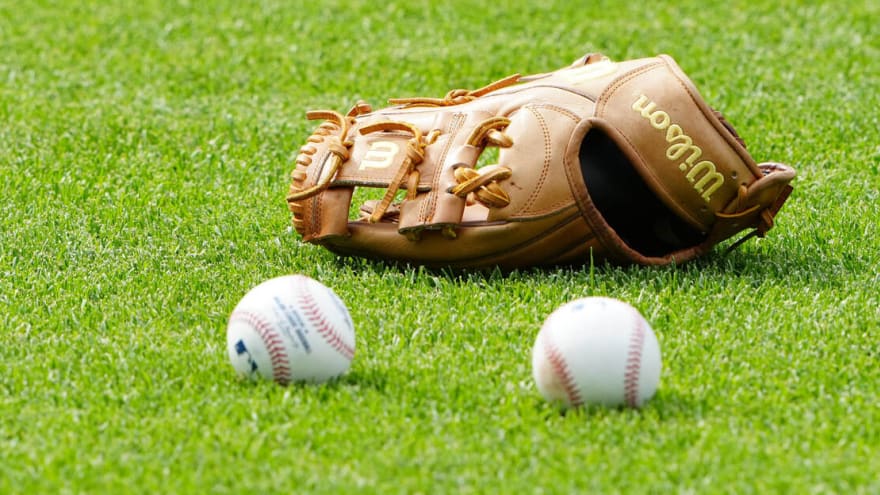 Watch: High school baseball player makes ridiculous defensive play