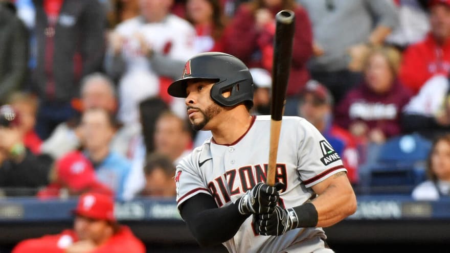 D-backs' Lourdes Gurriel Jr. leaps for terrific catch vs. Phillies