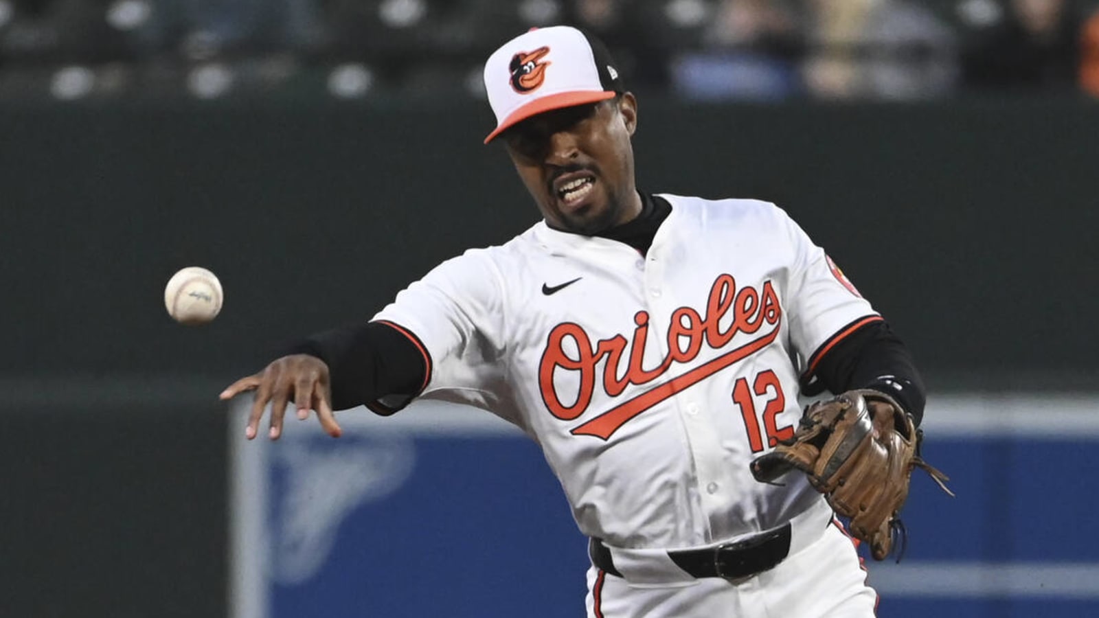 Orioles designate veteran to make way for MLB's top prospect