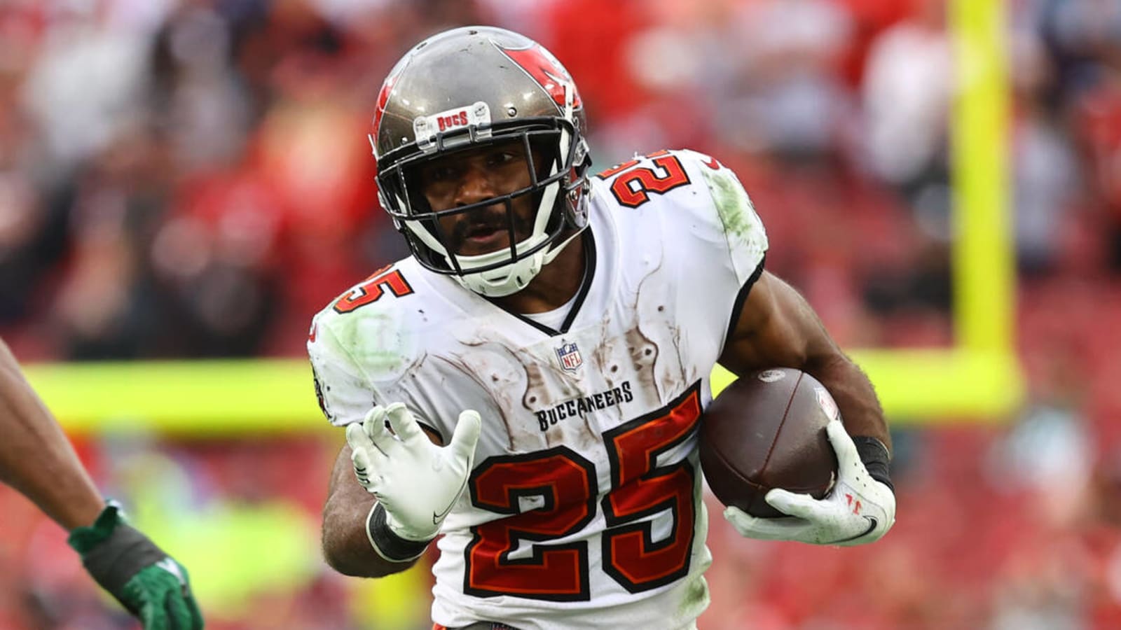 Buccaneers activate RB Giovani Bernard in wake of Leonard Fournette's status