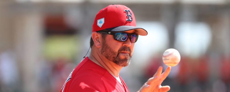 Jason Varitek signs new 3-year deal to remain on Red Sox coaching staff 