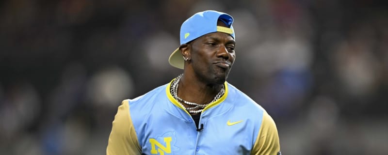 Watch: Terrell Owens hits a home run in MLB Celebrity Game