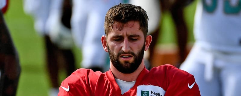 Dolphins listening to trade offers for quarterback Josh Rosen