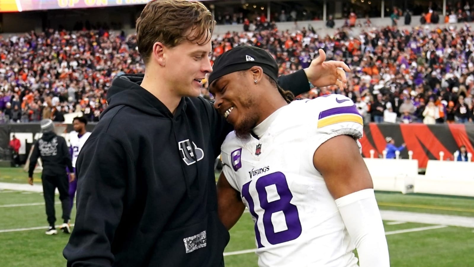 Justin Jefferson, Joe Burrow make appearance at Paris Fashion Week