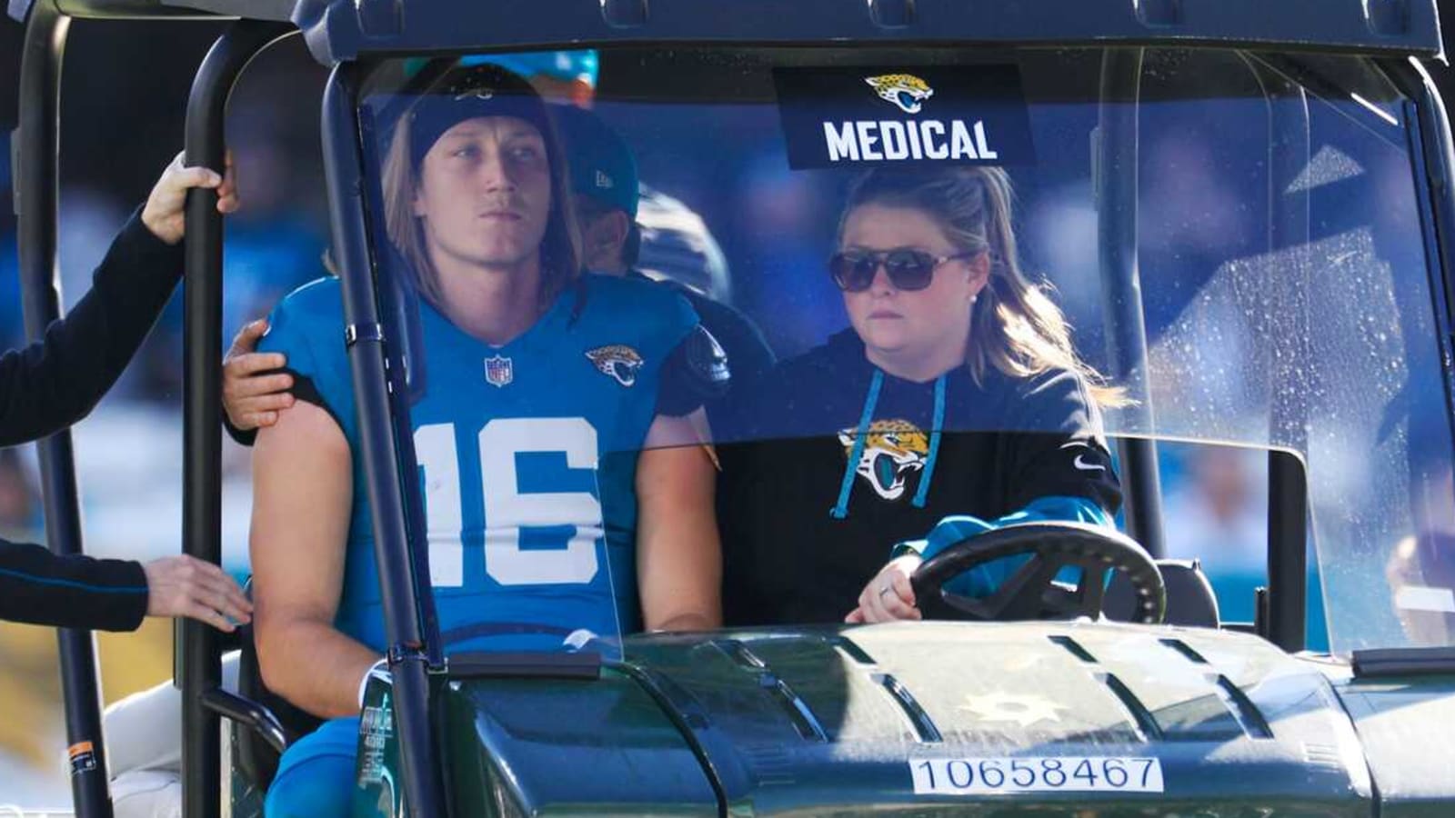 Jaguars' Trevor Lawrence issues first comment after being knocked out of game