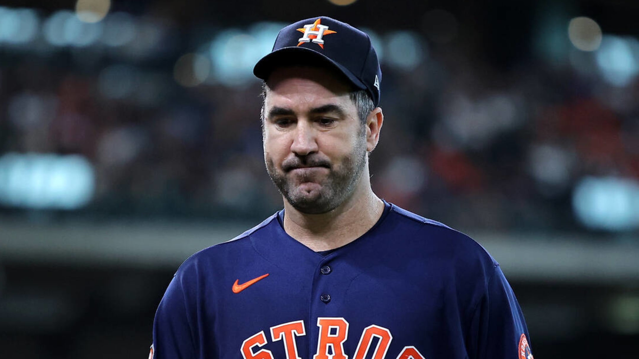 Astros' Verlander Exits Sunday's Game Early with Right Calf