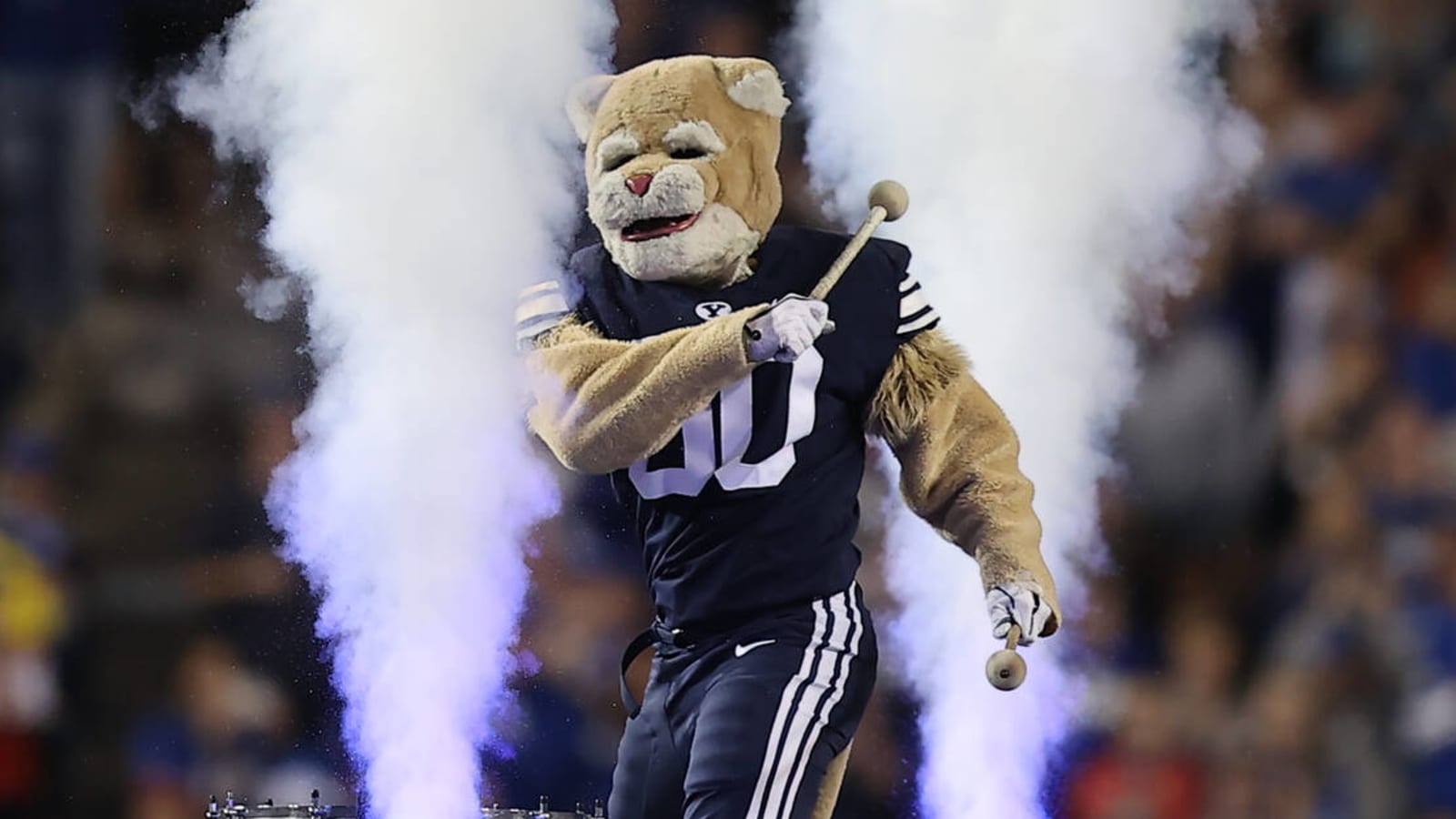 BYU Cougar mascot goes viral for amazing strength display