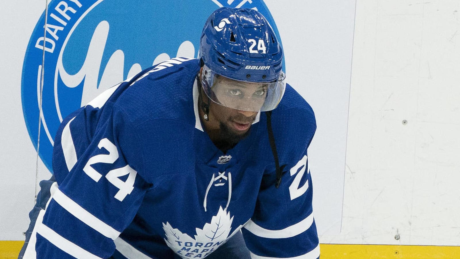 Maple Leafs' Wayne Simmonds out six weeks with broken wrist