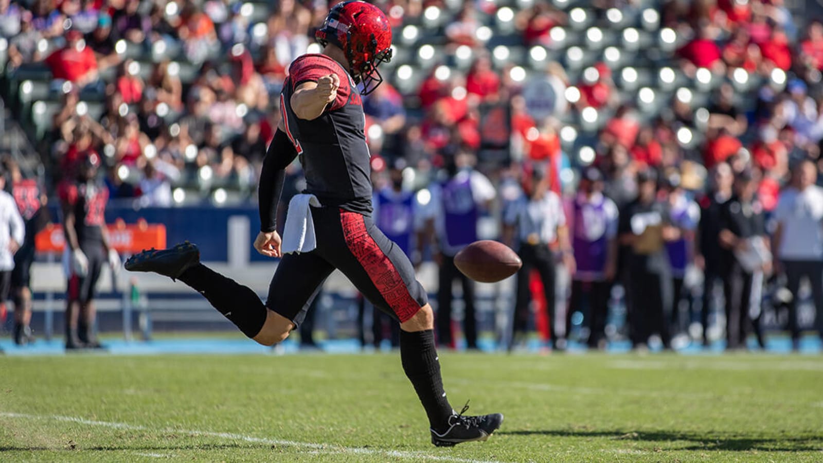 Former Bills punter Matt Araiza signs contract with Kansas City Chiefs