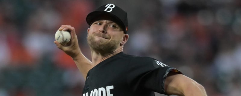 Mariners sign veteran pitcher to one-year deal