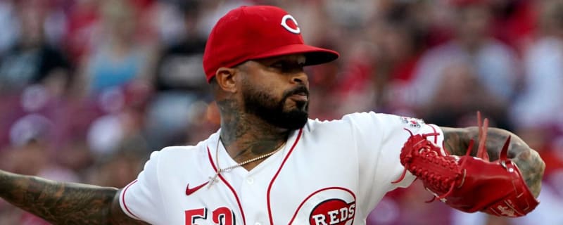 Marlins To Select Vladimir Gutierrez