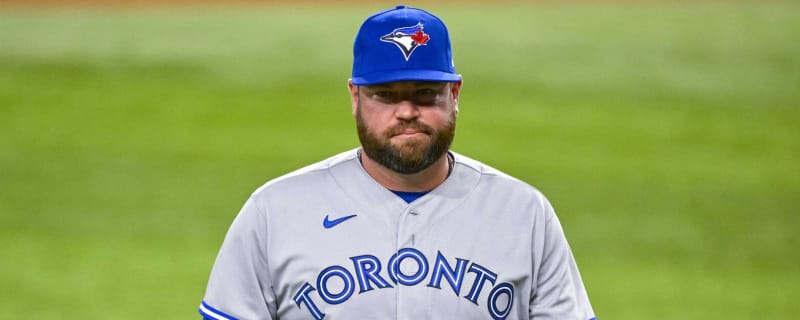 Blue Jays sign manager John Schneider to three-year extension