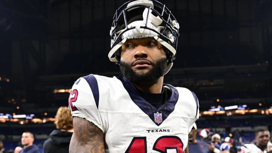 Nico Collins injury update: Texans WR leaves game after landing on head