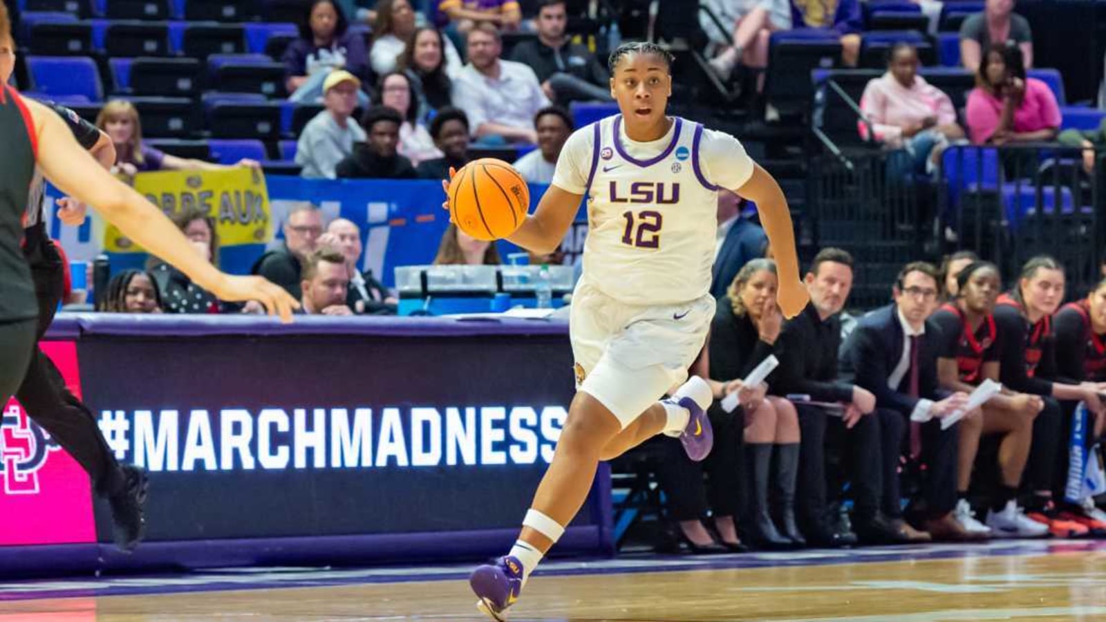Mikaylah Williams Sends Clear Message to New LSU Transfer