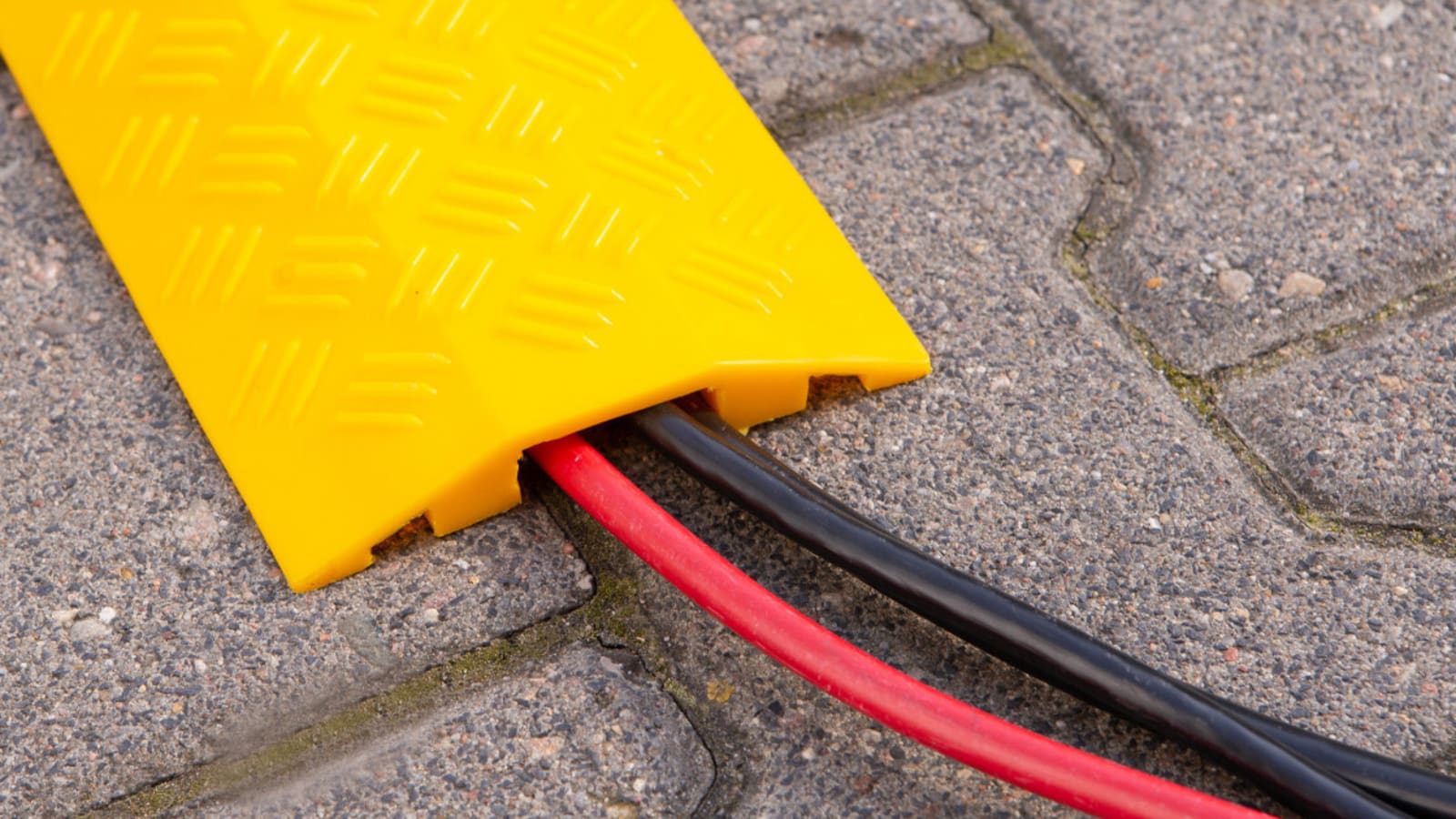 Should You Bury Your Outdoor Electrical Cords?