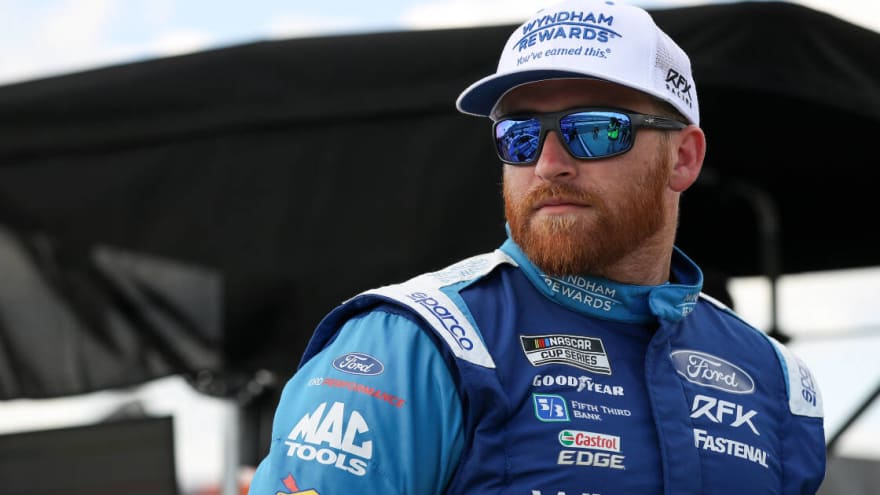 Chris Buescher clarifies Denny Hamlin comment, perceived shade at Kyle Larson after photo finish