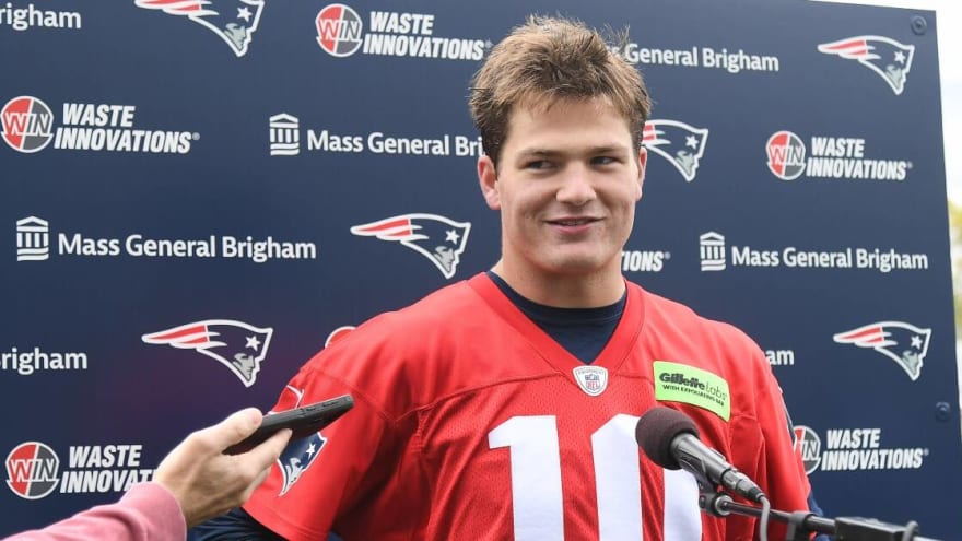 Drake Maye conducted free camp for Hawaii high school football athletes