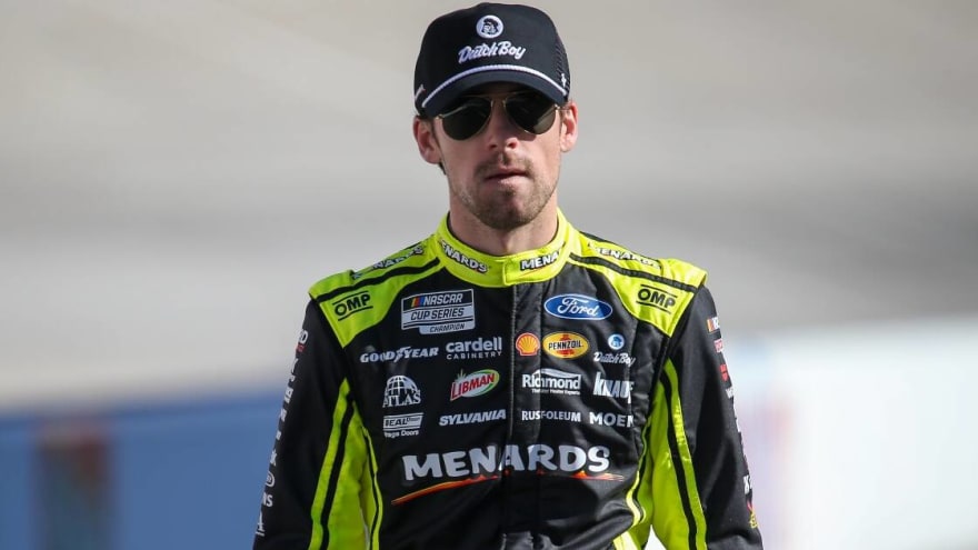 Kevin Harvick: Ryan Blaney latest example of pit stops right on the edge of disaster