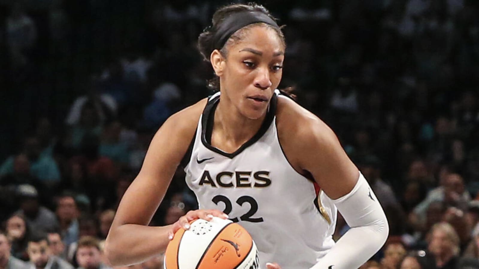 A’ja Wilson, Jackie Young rock attention-grabbing game day outfits ahead of Las Vegas Aces season opener