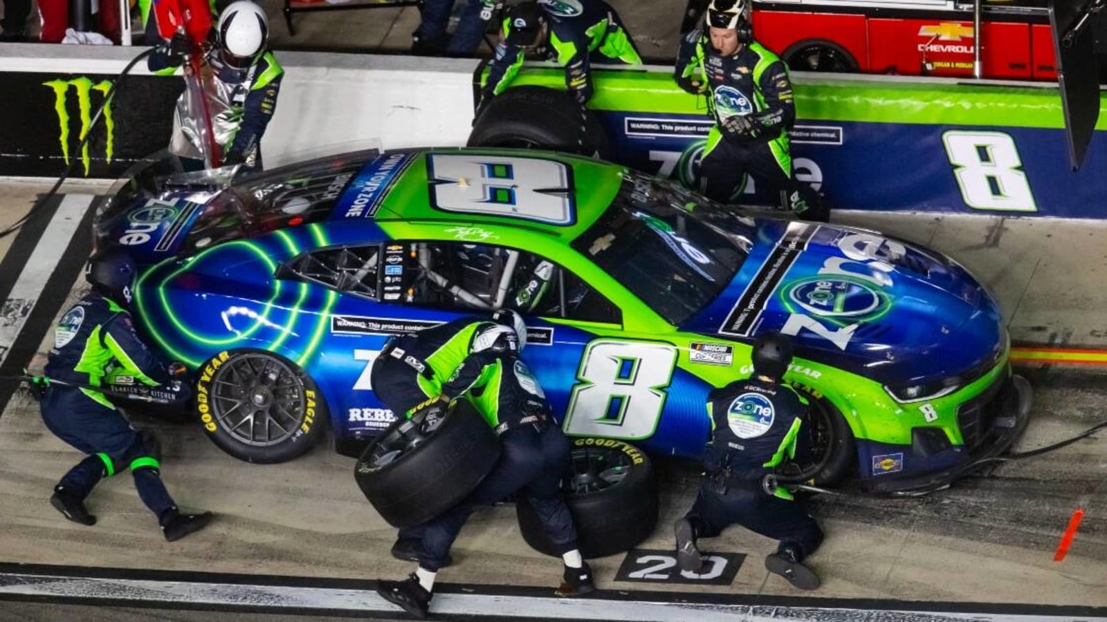 Kyle Busch shuffles around pit crew again ahead of Food City 500 at Bristol