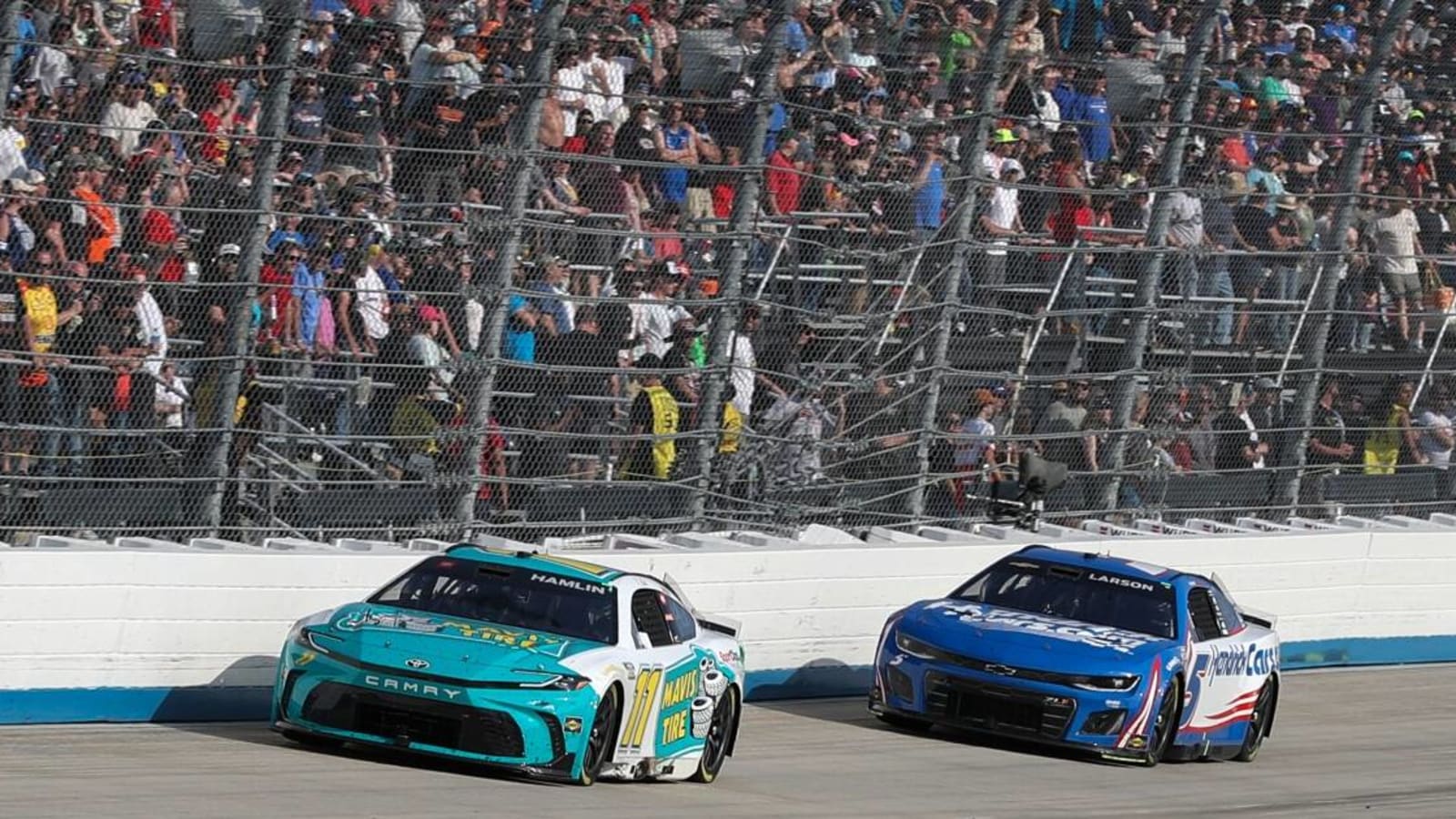 Kevin Harvick is tired of the air blocking debate between Denny Hamlin, Kyle Larson