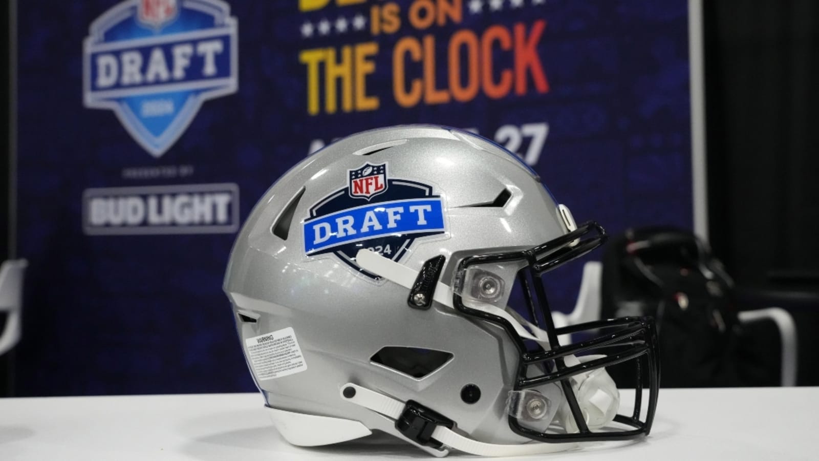 2025 NFL Draft order updated after Week 17 Yardbarker