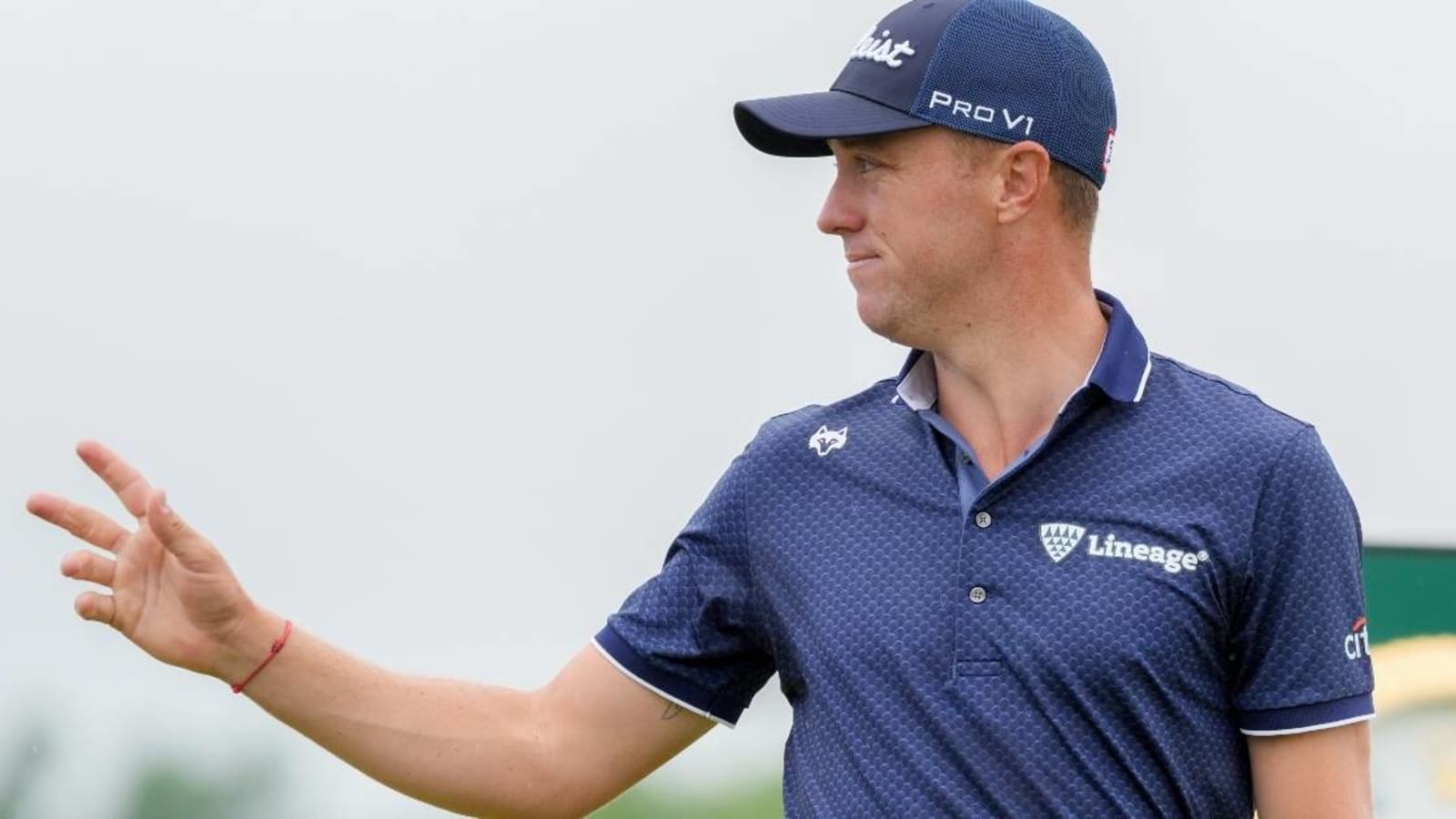 Justin Thomas holes out incredible chip shot for birdie at PGA Championship