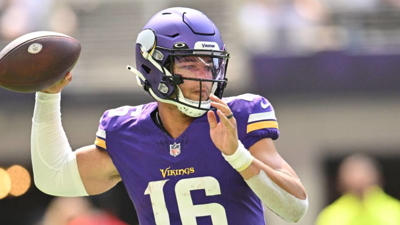 Minnesota Vikings to start rookie quarterback Jaren Hall against