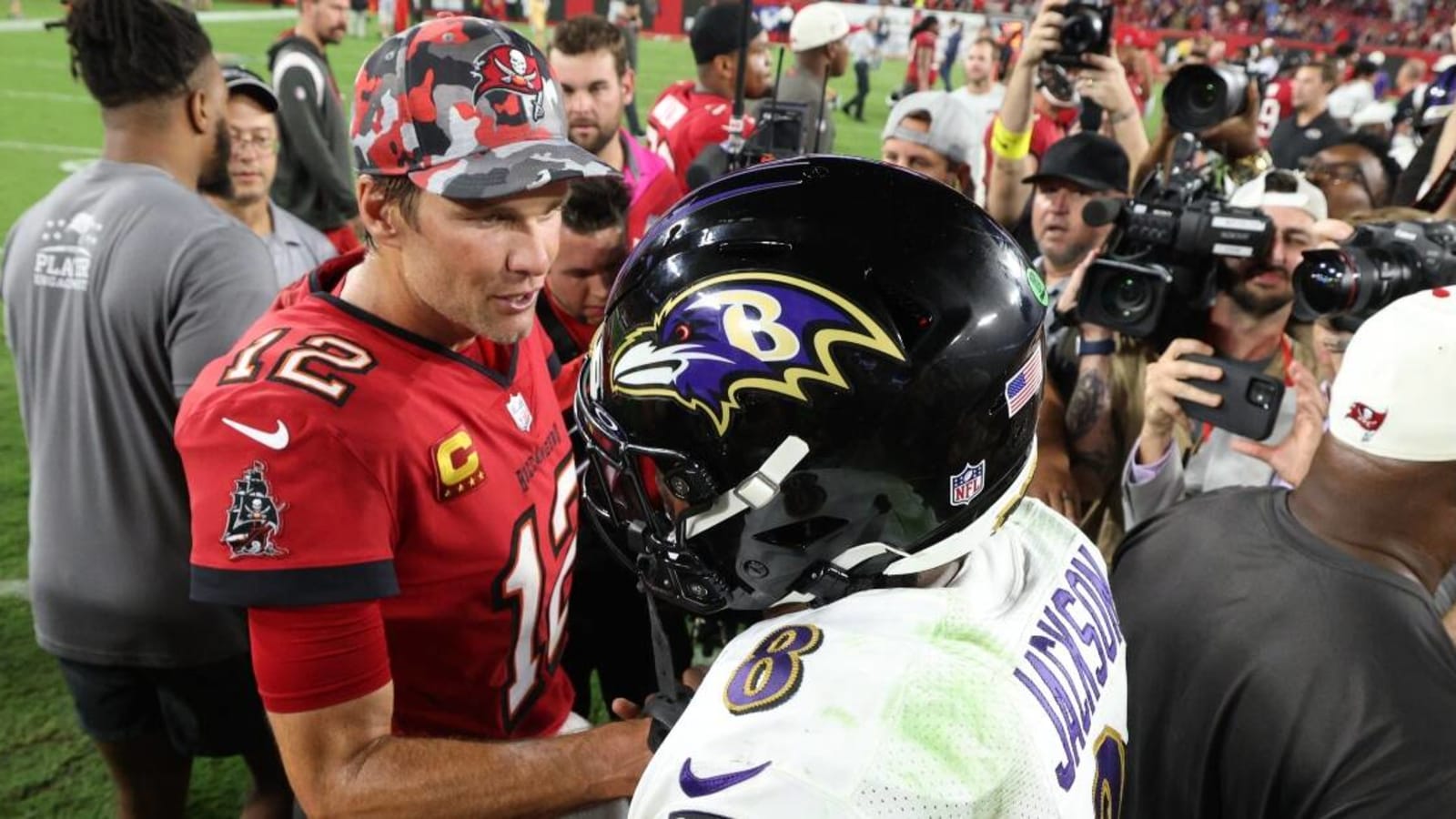 Tom Brady tells Lamar Jackson he’s been a fan of his since high school