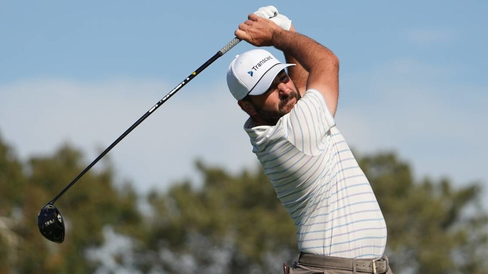 Farmers Insurance Open leader Stephan Jaeger caught on camera taking bathroom break steps away from tee box