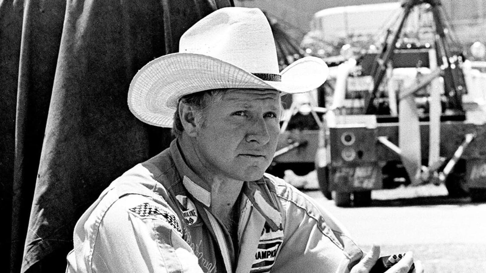 Dale Earnhardt Jr. honors ‘legend’ Cale Yarborough